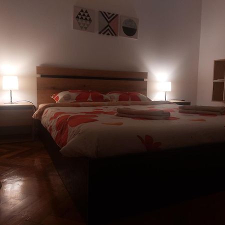 Eli'S Apartments -Ultracentral Near Palas Iasi Bagian luar foto
