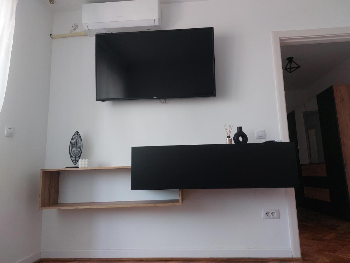 Eli'S Apartments -Ultracentral Near Palas Iasi Bagian luar foto