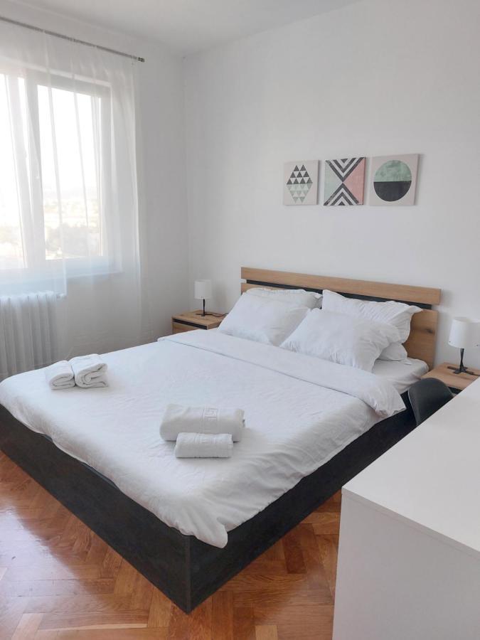 Eli'S Apartments -Ultracentral Near Palas Iasi Bagian luar foto